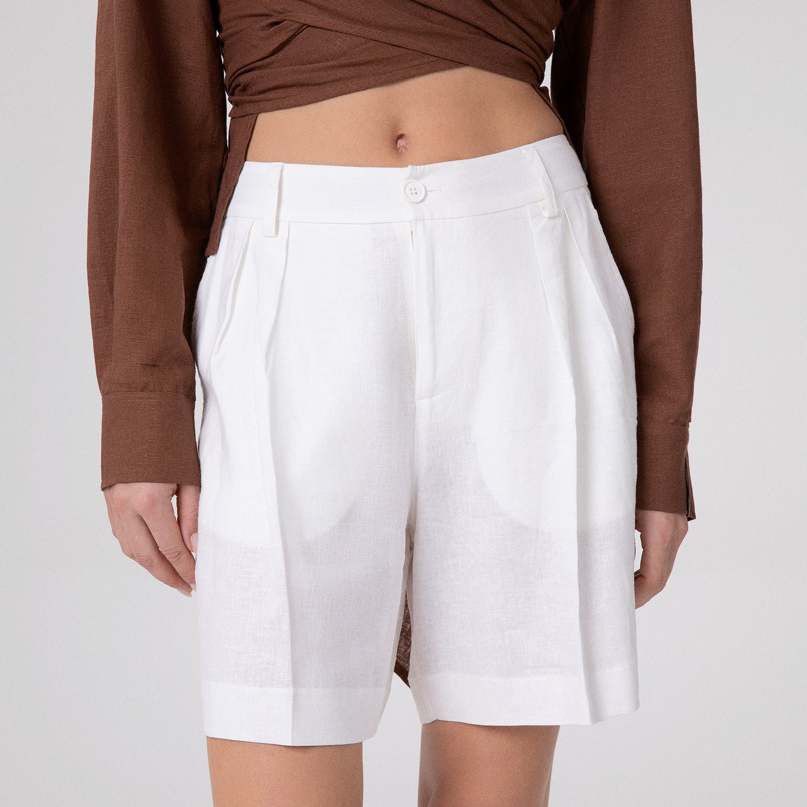 SHORTS IN VISCOSA TAGLIO VIVO AL FONDO