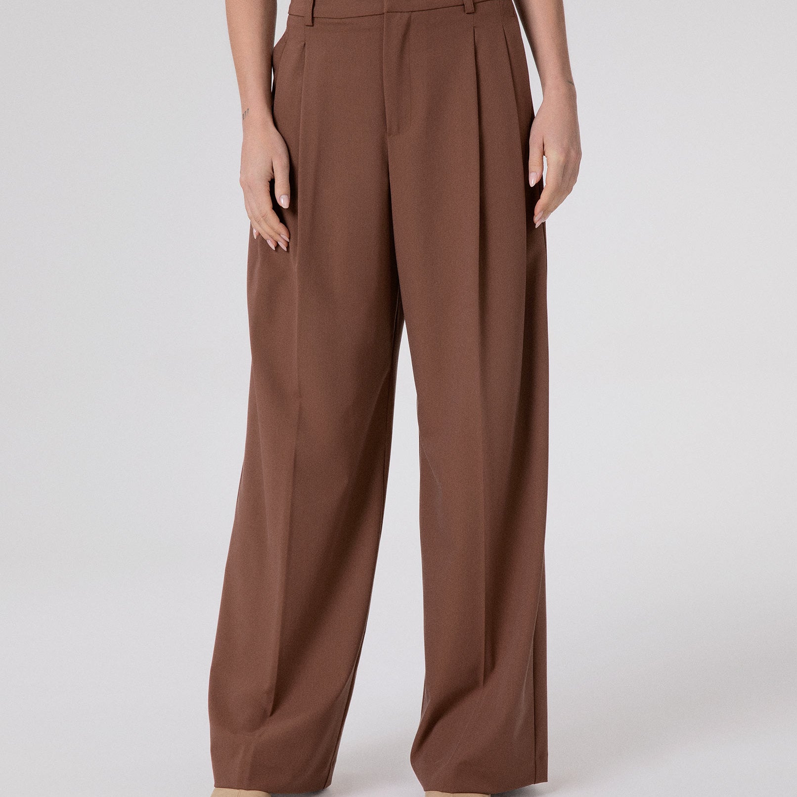 PANTALONE OVER CON PENCES
