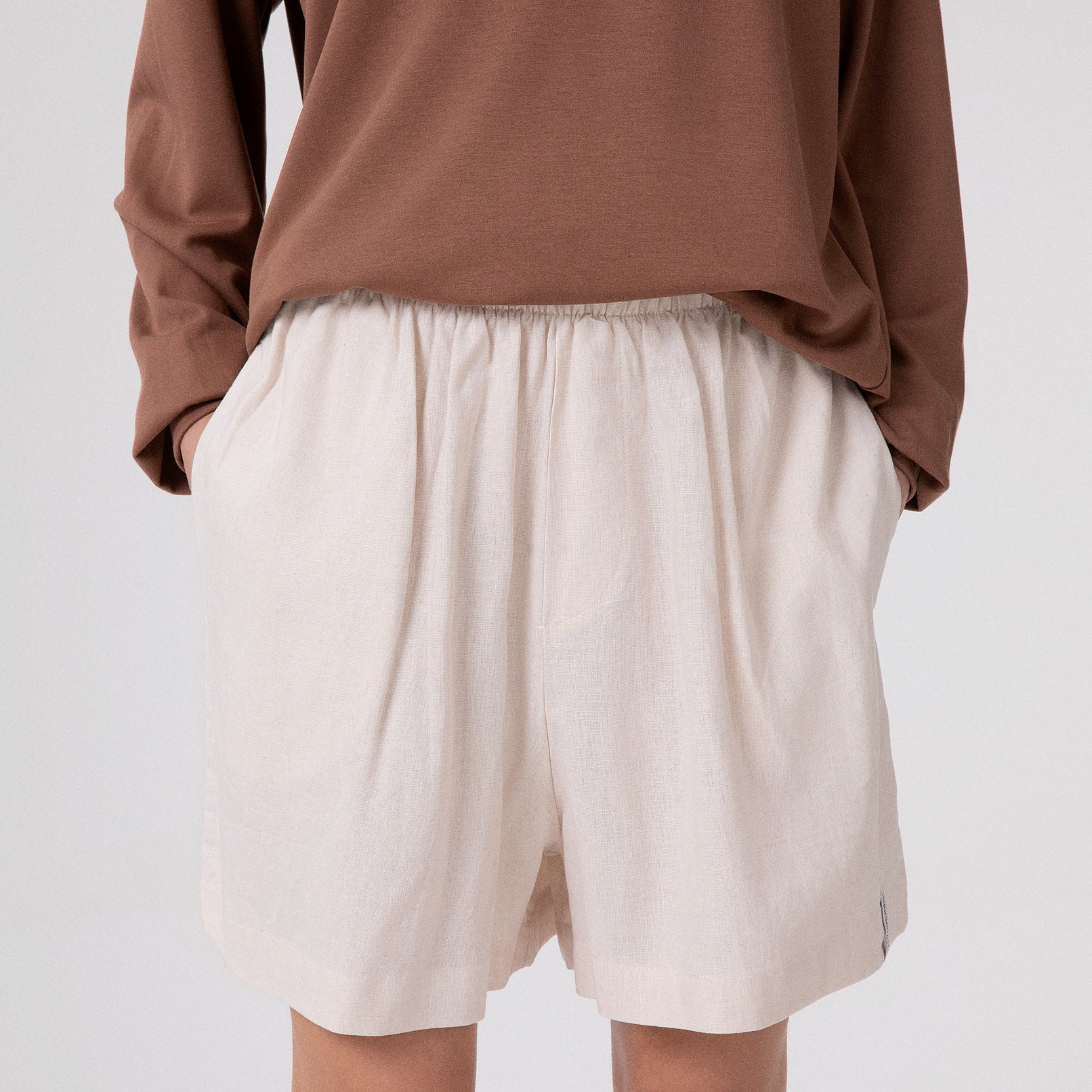 SHORTS IN LINO