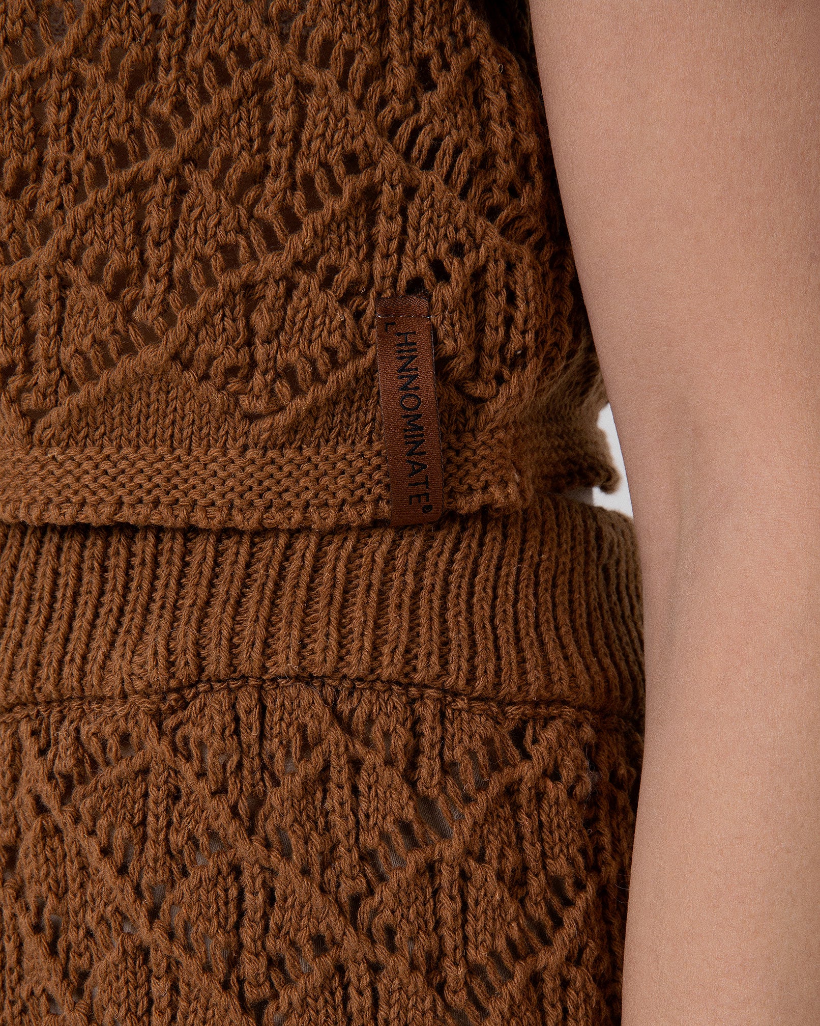 CROP TOP IN MAGLIA TRAFORATA CON M/M/ A TROMBETTA