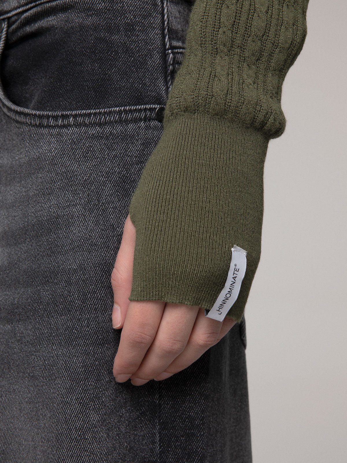 CARDIGAN IN MAGLIA CON SCOLLO A "V"
