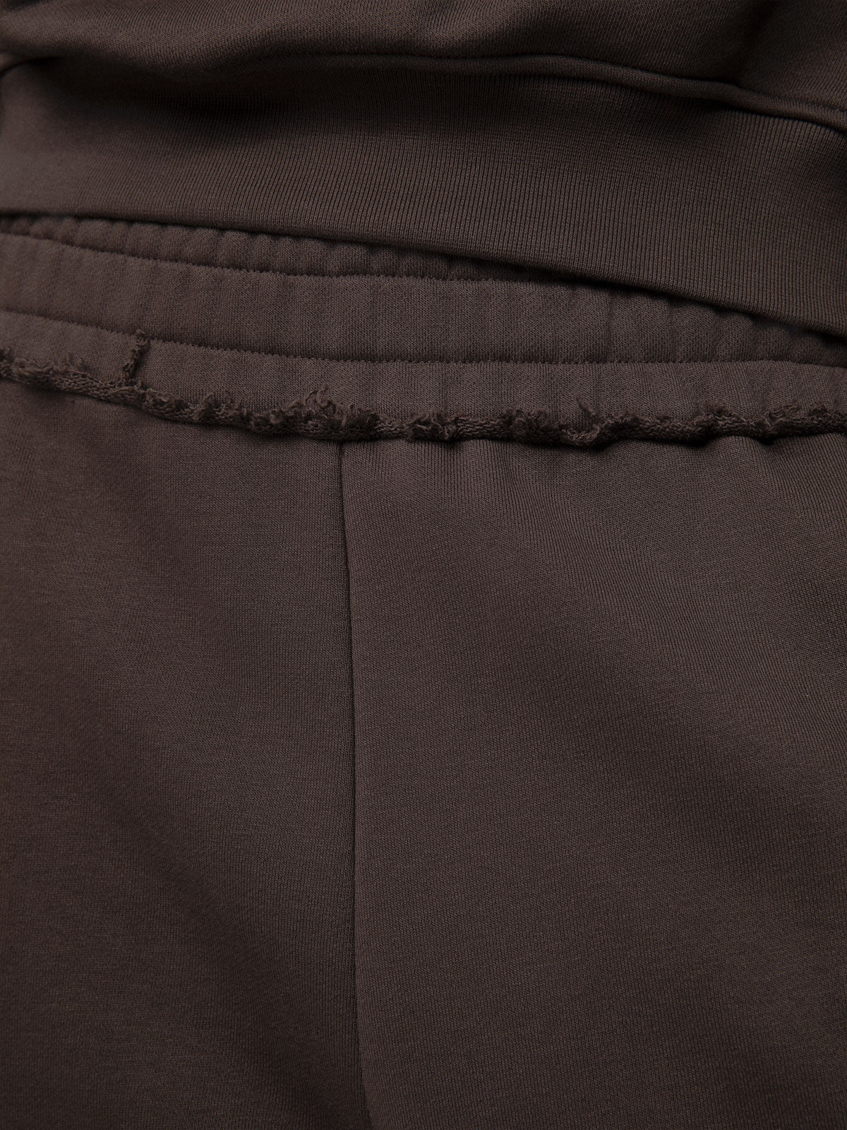 PANTALONE BASICO CON PARTI A ROVESCIO