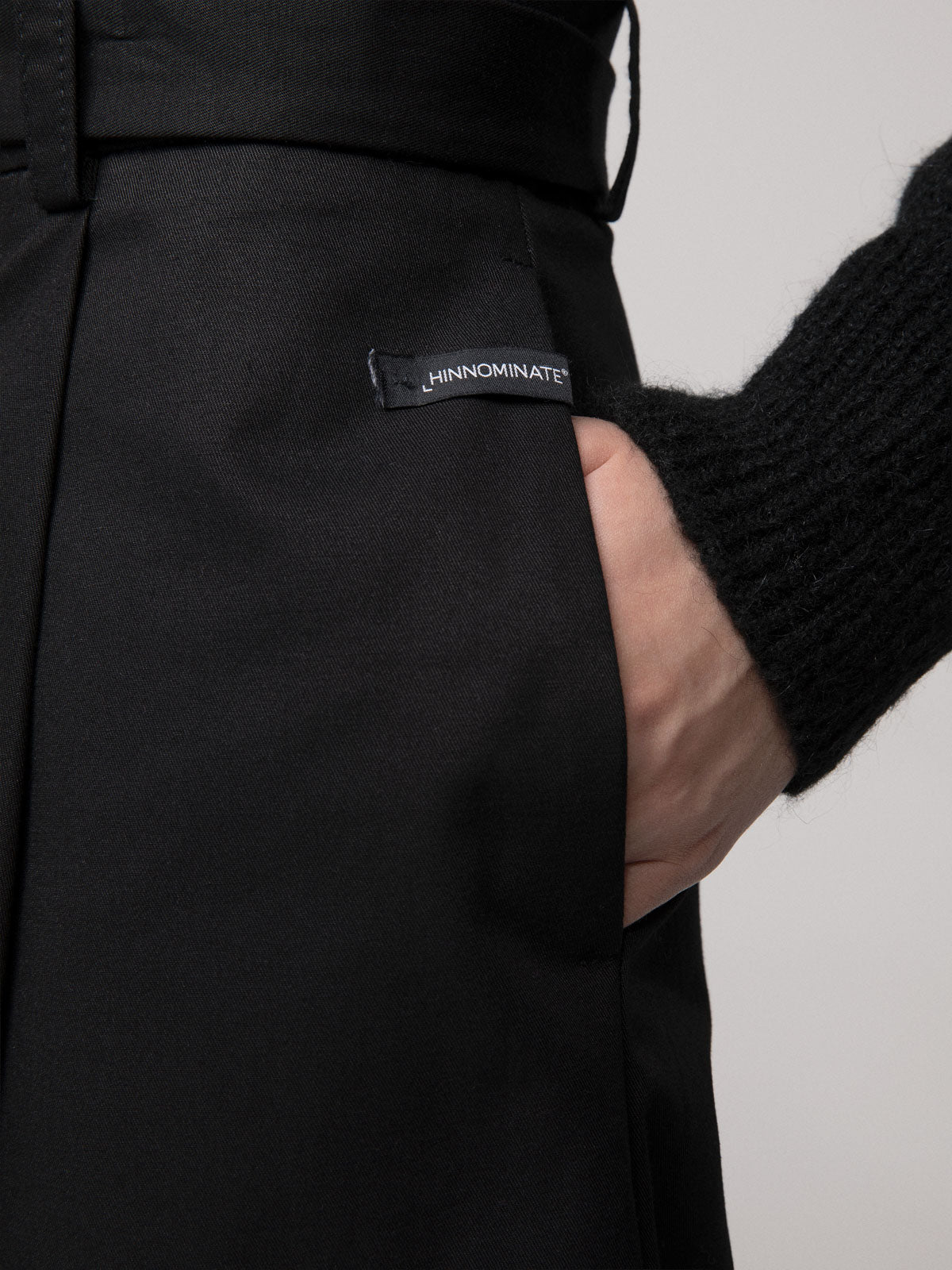 PANTALONE IN COTONE CON CINTURINO