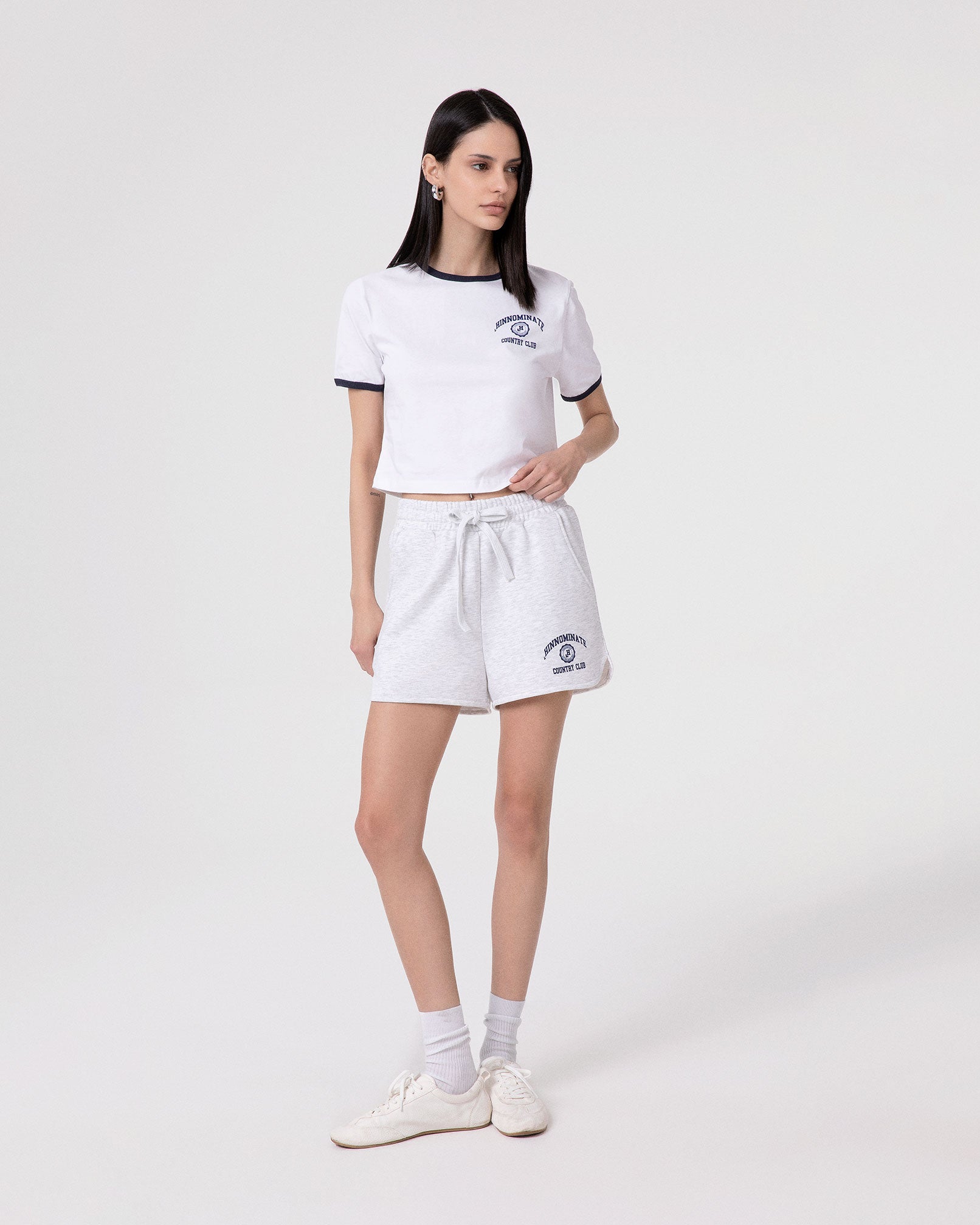 T-SHIRT IN JERSEY CON COLLO E BORDI MANICA IN CONTRASTO