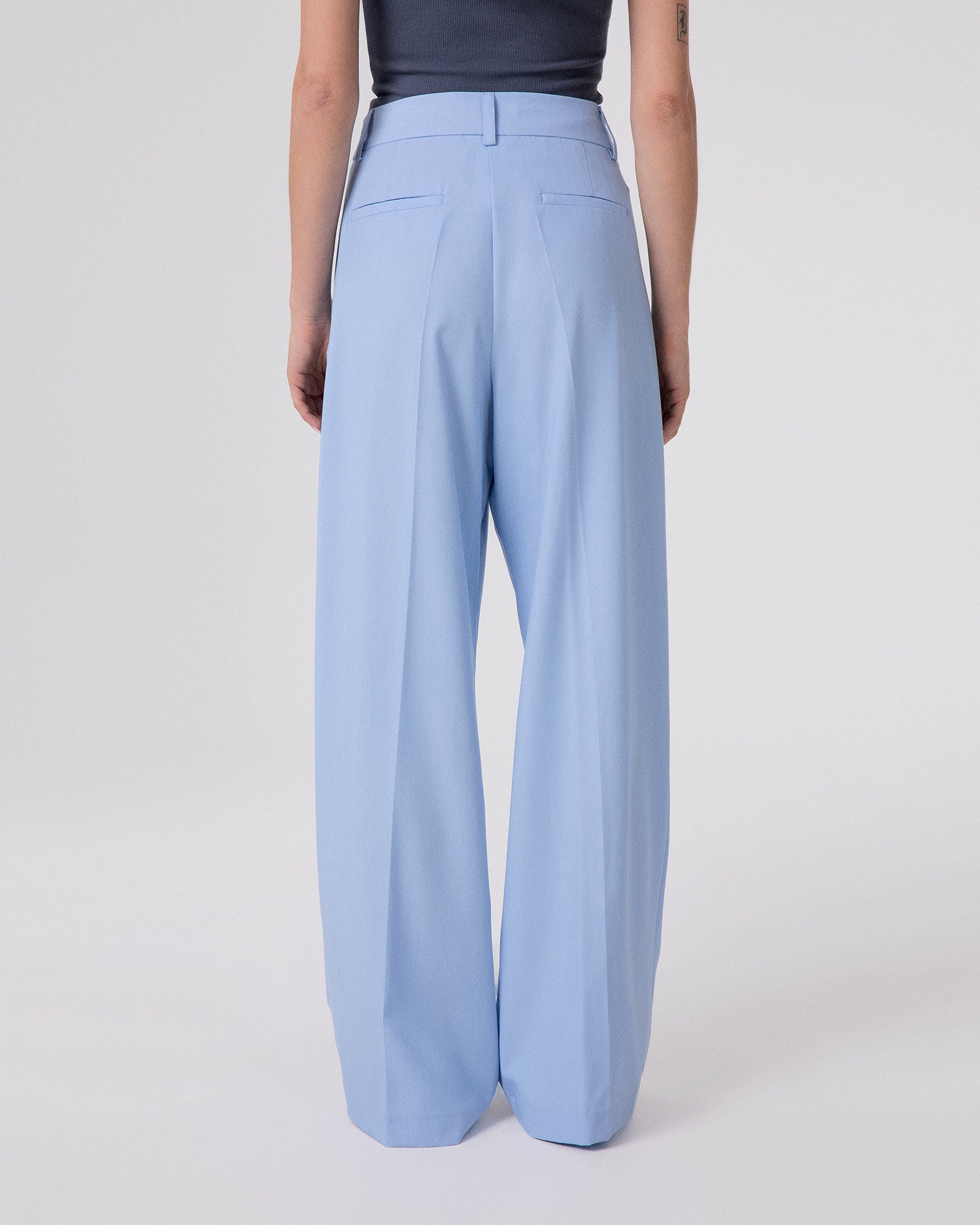 PANTALONE OVER CON PENCES