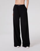 PANTALONE CON ELASTICO IN VITA E RISVOLTO SUL FONDO