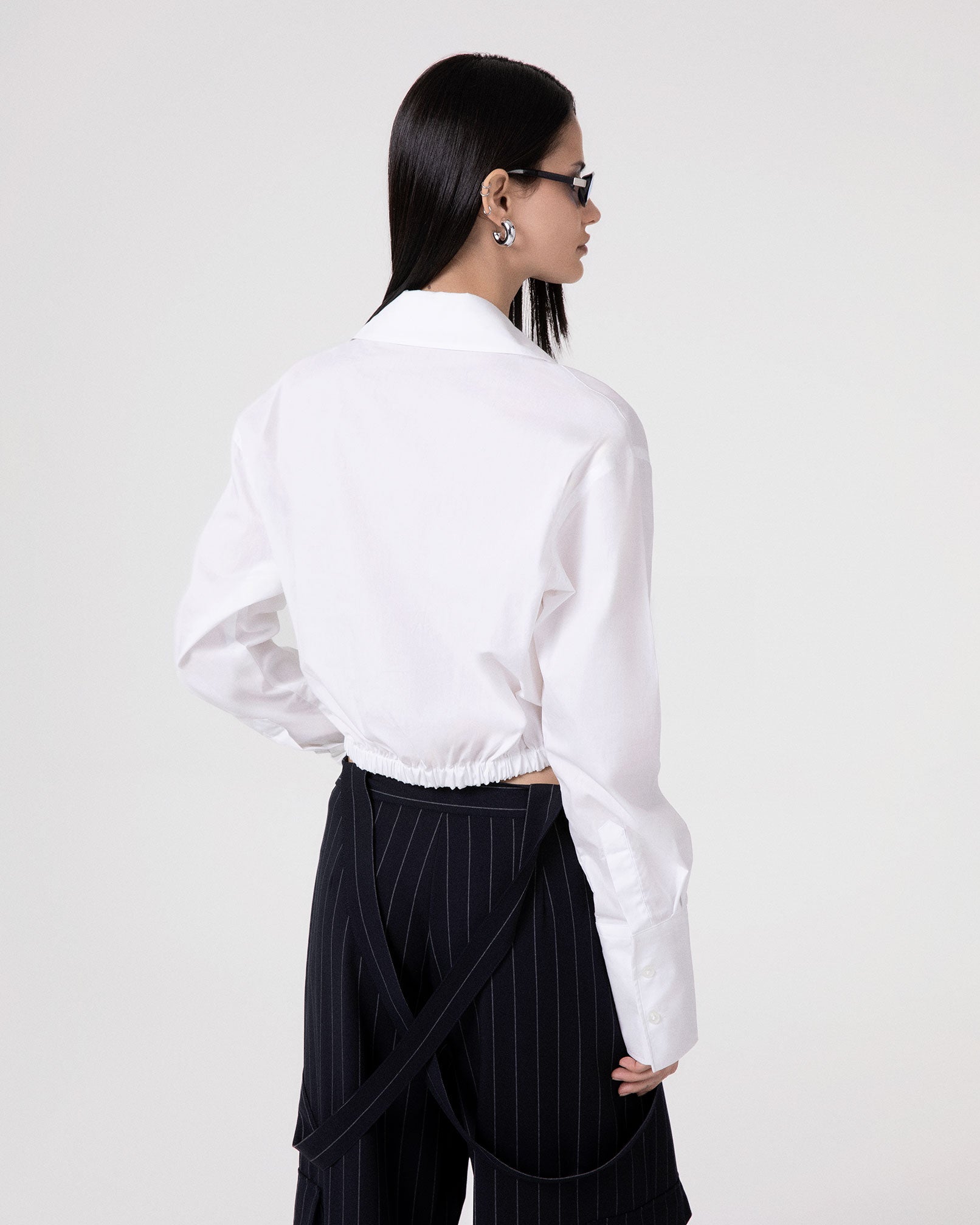 CAMICIA CORTA CON ELASTICO AL FONDO E POLSO ALTO RIGIRATO