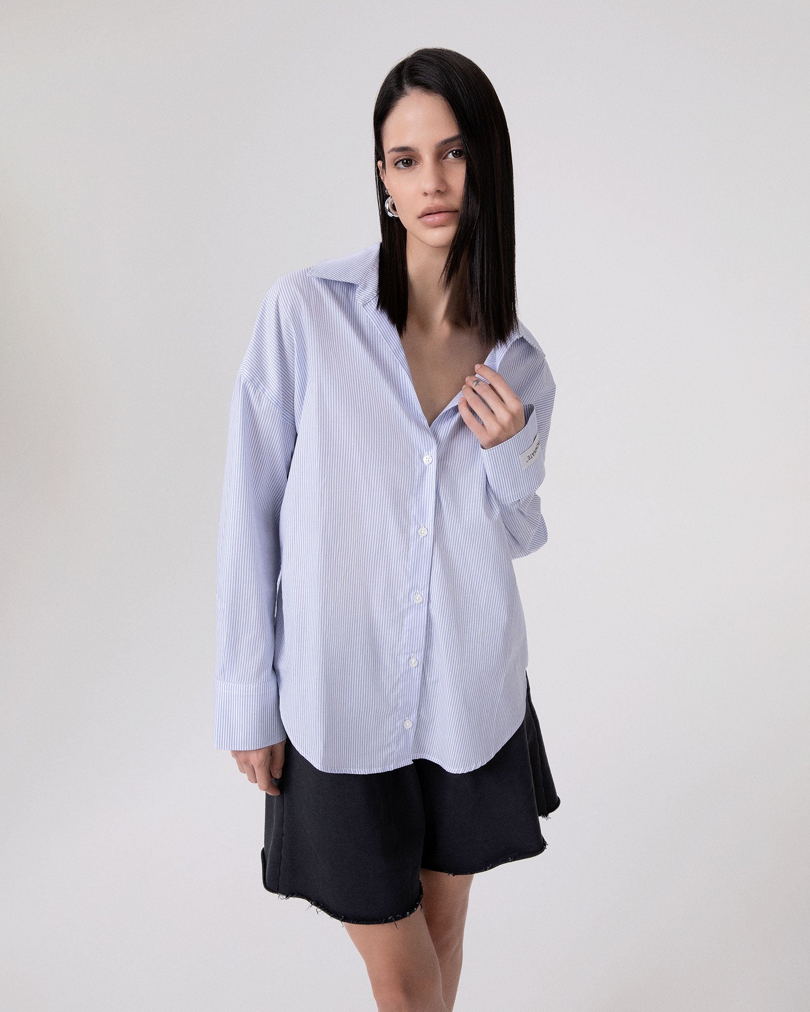 CAMICIA BASICA RIGATA IN COTONE