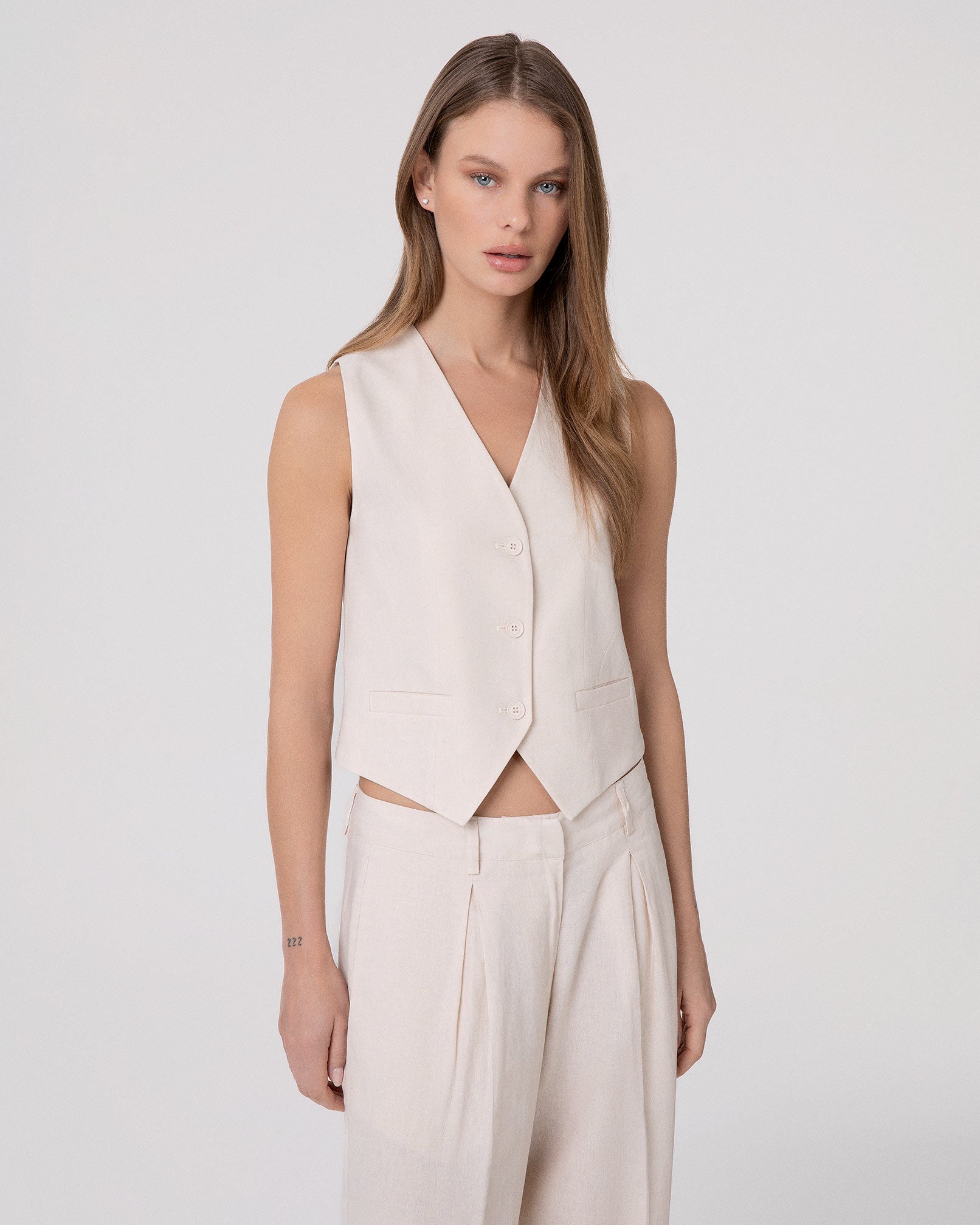 GILET IN LINO