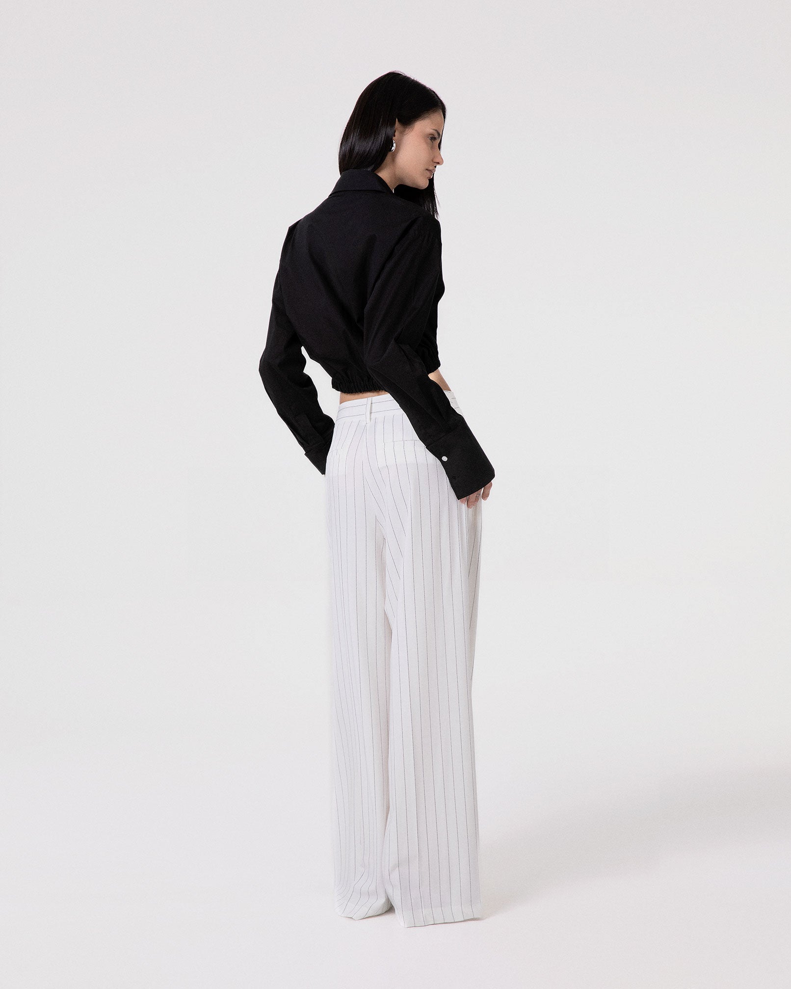 PANTALONE A PALAZZO CON PENCES IN LINO GESSATO