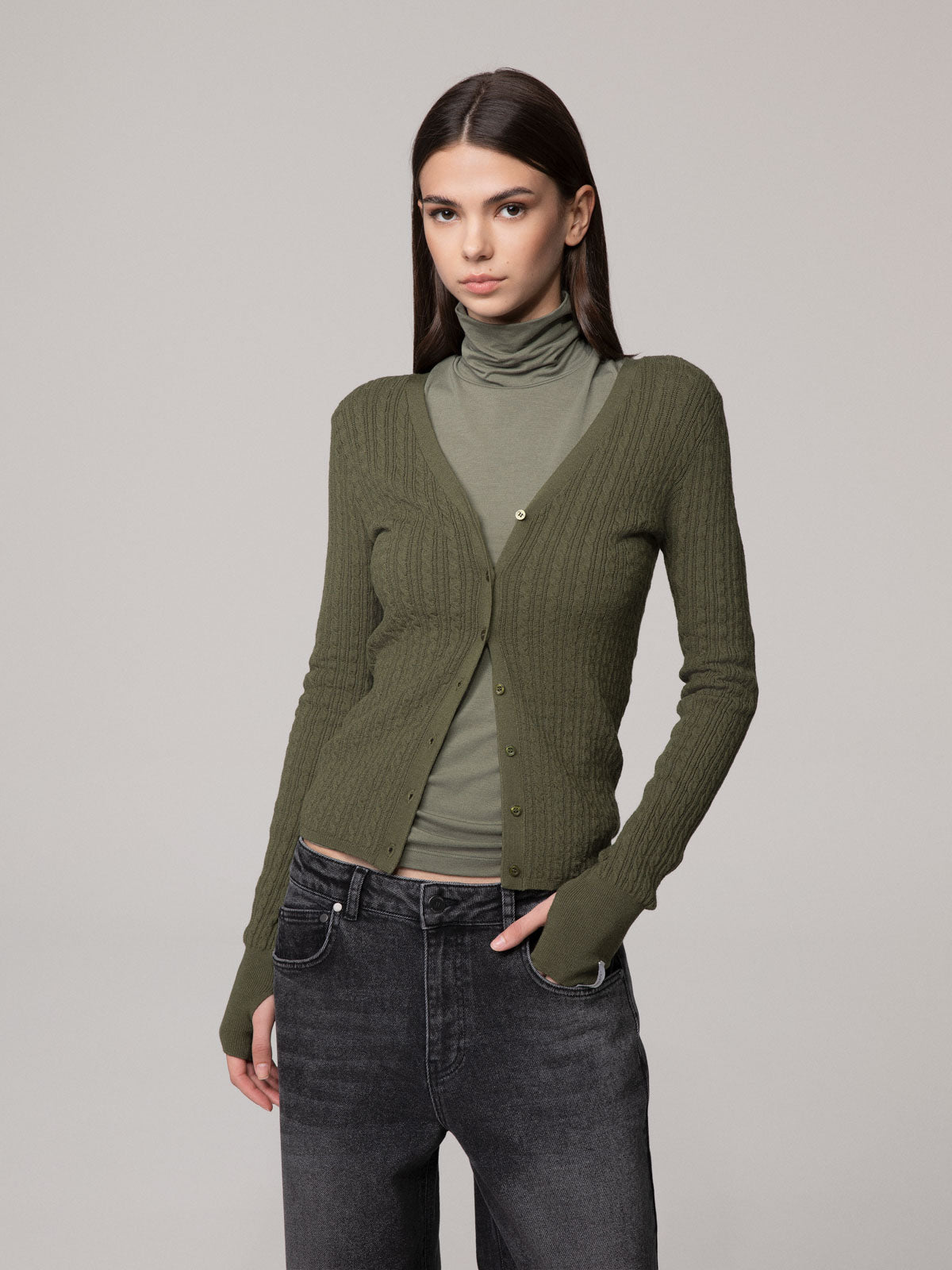CARDIGAN IN MAGLIA CON SCOLLO A "V"