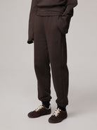 PANTALONE BASICO CON PARTI A ROVESCIO
