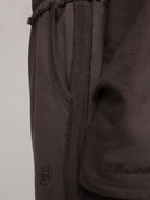 PANTALONE BASICO CON PARTI A ROVESCIO