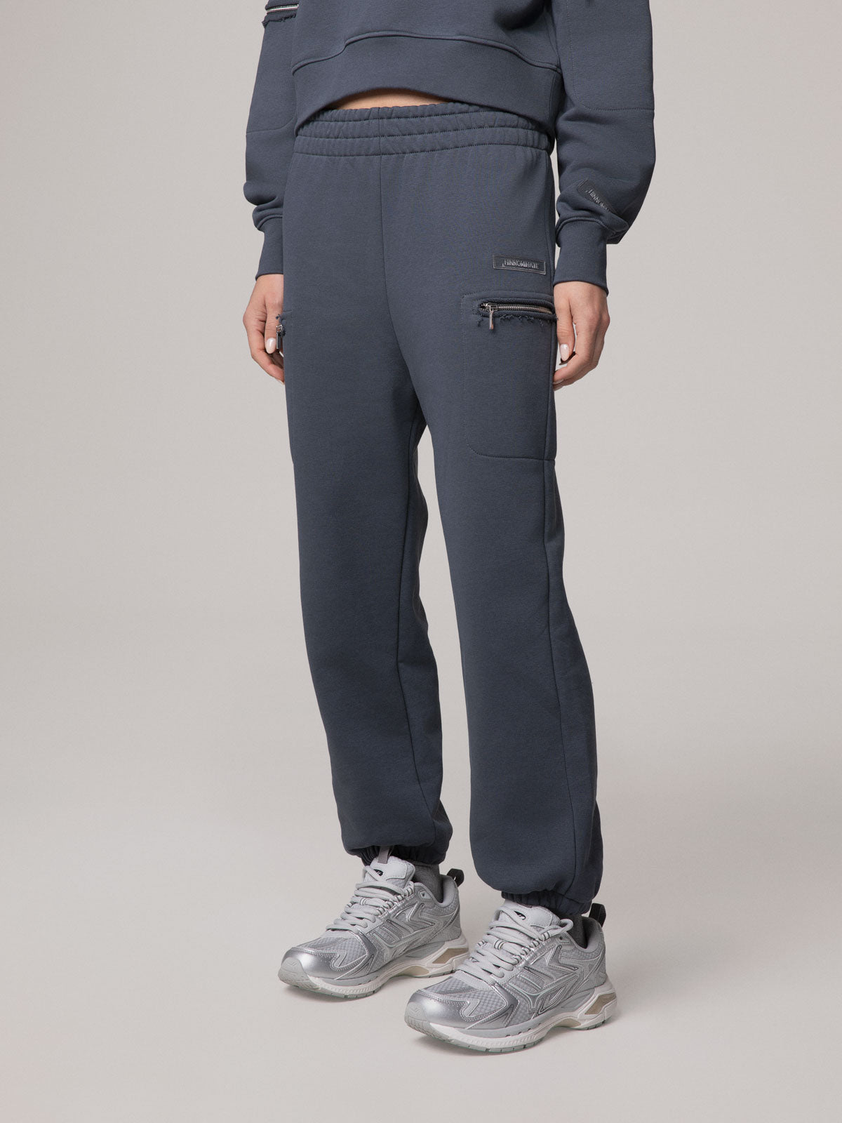 PANTALONI IN FELPA CON TASCONI
