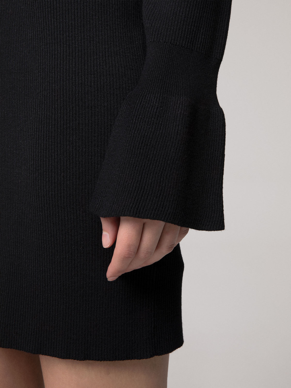 VESTITO IN MAGLIA CON RICAMO