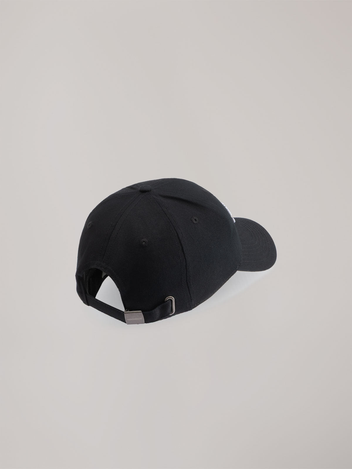 CAPPELLO CON VISIERA