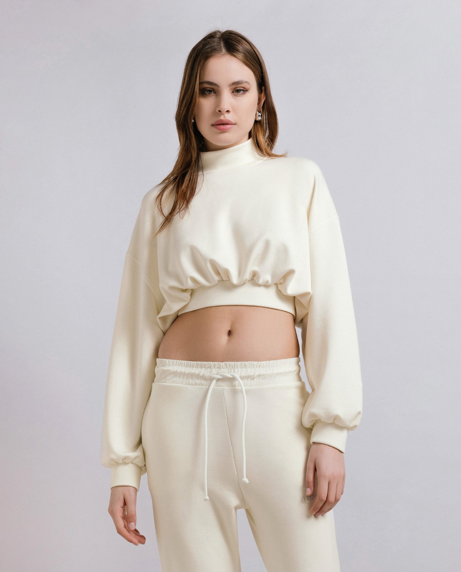 Cropped Turtleneck Sweatshirt In Modal Off White