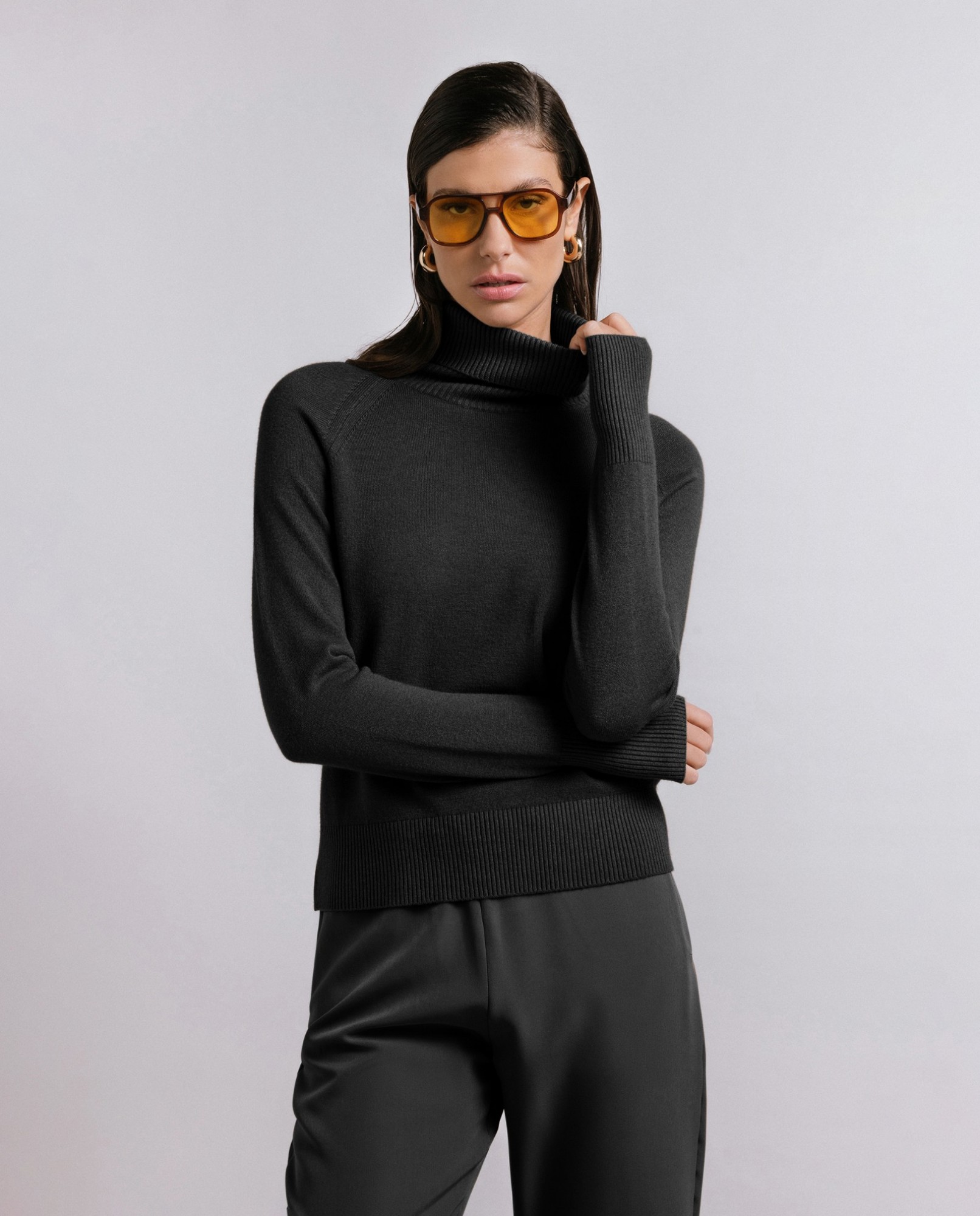 Picture of Turtleneck sweater with embroidery Black