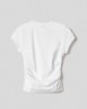 T-shirt in bielastico smanicata con arricciature sui fianchi • Bianco